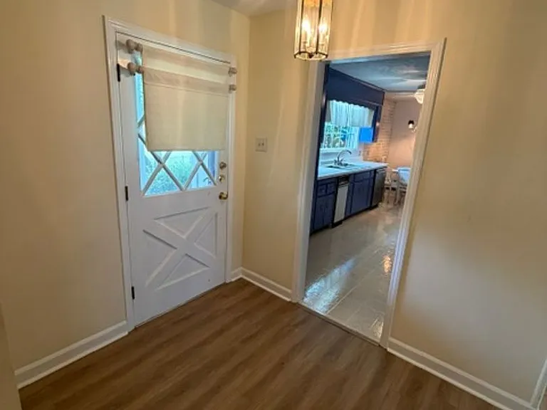 207 E Church St — Photo 4