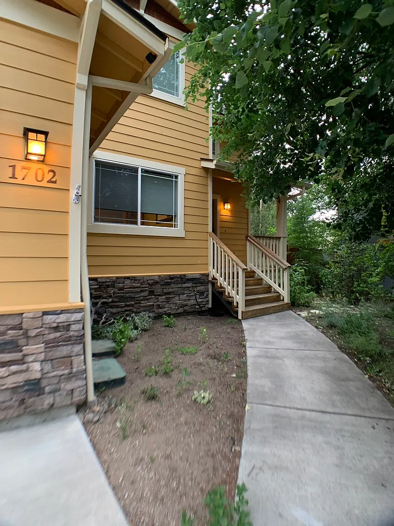 3 bed, 2000 sqft, $3,250 — Photo 3