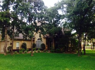 246 Saint Andrews Dr E, Mabank, TX 75156