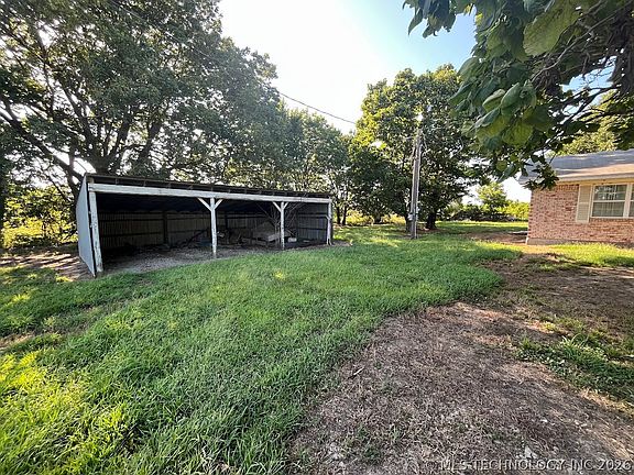 2nd image of 32633 W Liberty Rd