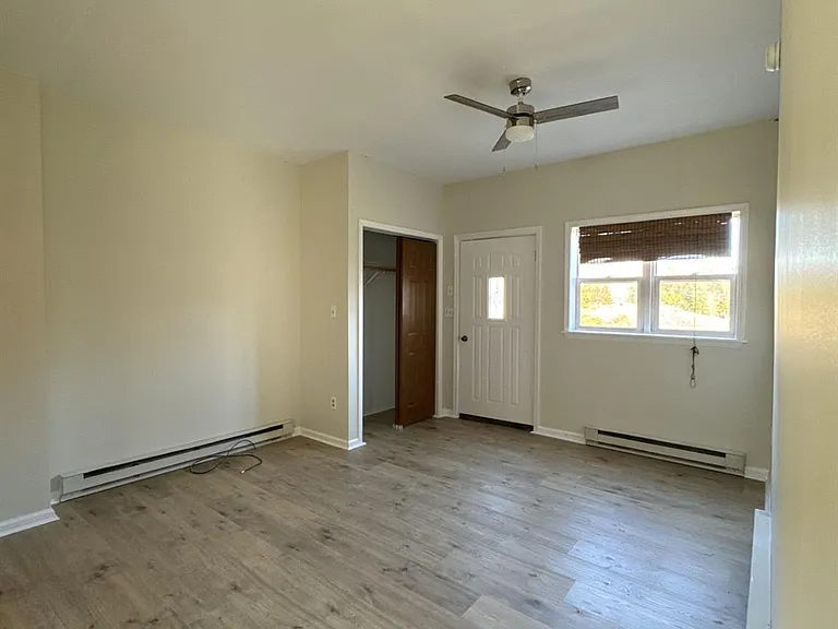 400 Round Lake Rd #A — Photo 8