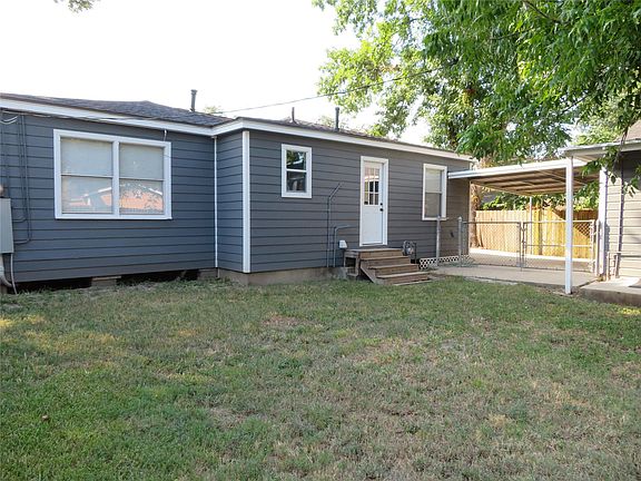 3rd image of 1103 Jocelyn St