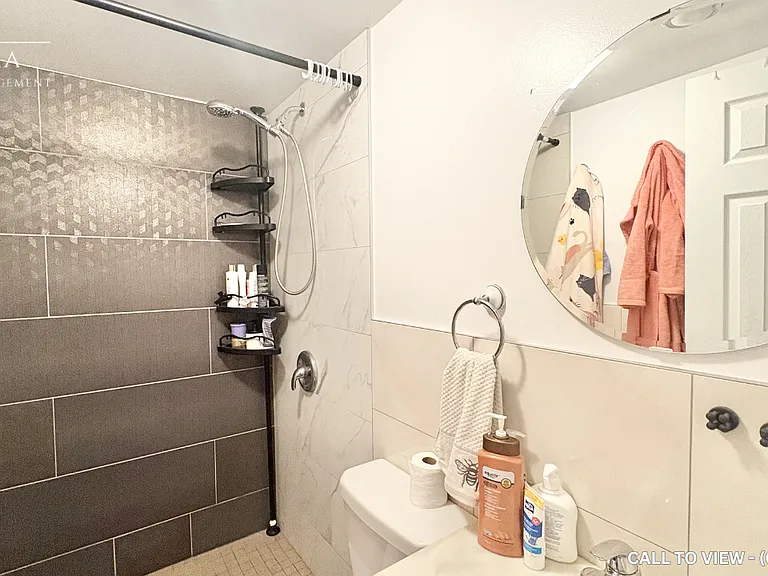 1088 Gregg St #4 — Photo 3