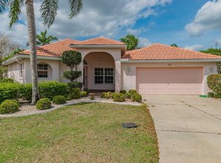 1811 S Pebble Beach Blvd, Sun City Center, FL 33573