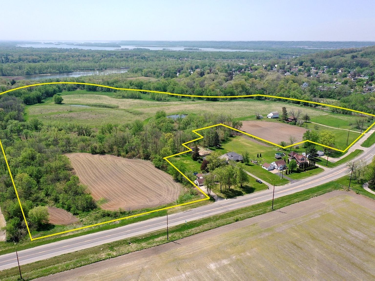 2213 Chicago Ave, Savanna, IL 61074 Zillow