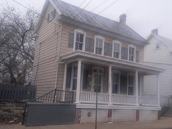 2nd image of 139 N Cannon Ave