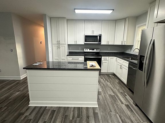 5th image of 1109 Sidney Dr