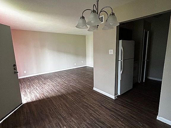 4th image of 1100 E Nolana Ave