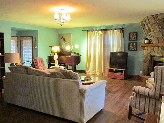 Living room with bay window
