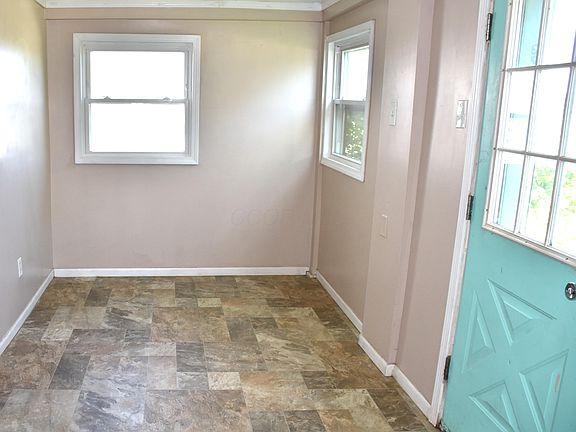 5th image of 3219 Broad St
