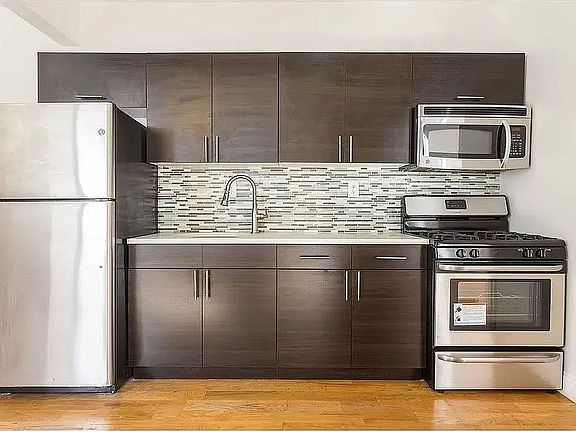 2nd image of 457 W 17th St APT 9