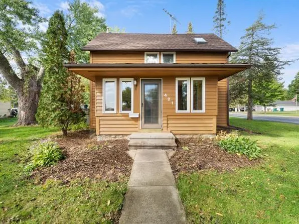 421 N Lewis St, River Falls, WI 54022