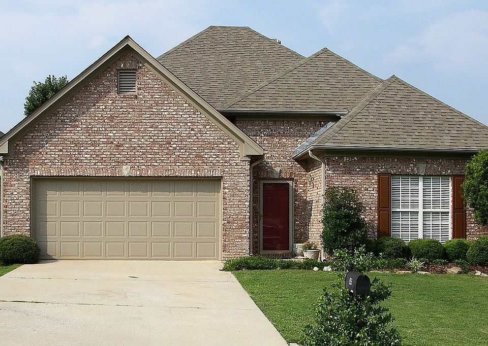 1st image of 955 McAllister Dr