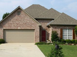 955 McAllister Dr, Calera, AL 35040