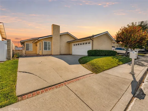 25790 Parada Dr, Santa Clarita, CA 91355