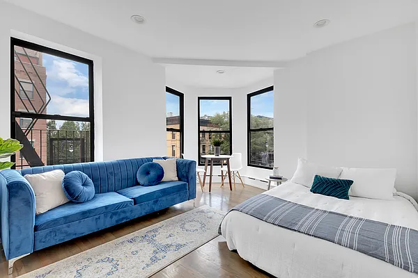 Rented by Compass | media 13