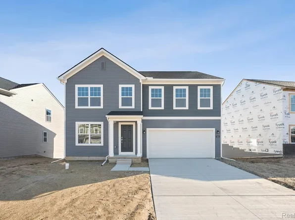 414 Hidden Riv W, Holly, MI 48442