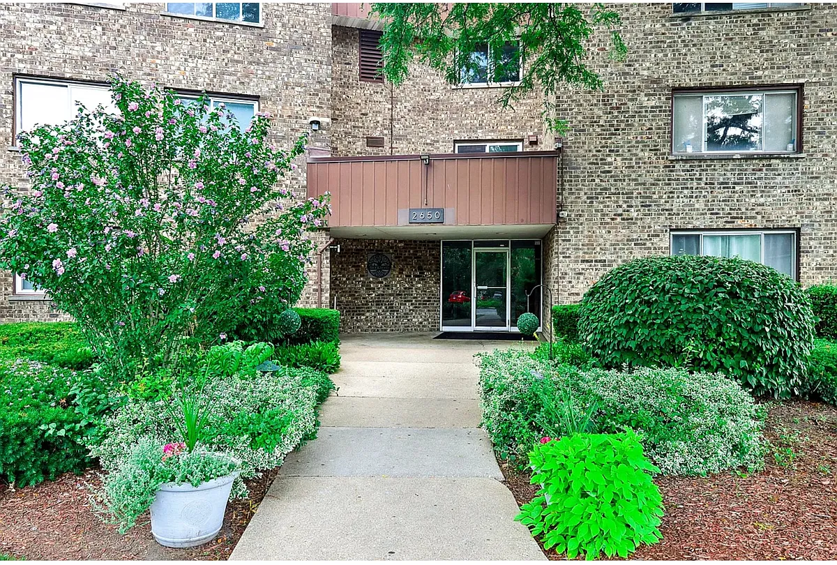 Building Photo - 2650 Brookwood Way Dr #201B