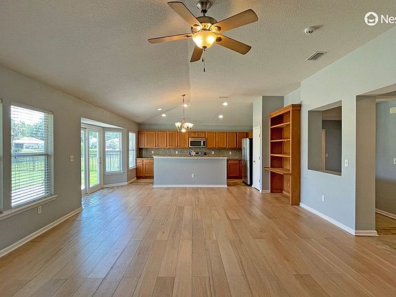 4th image of 75176 Brookwood Dr