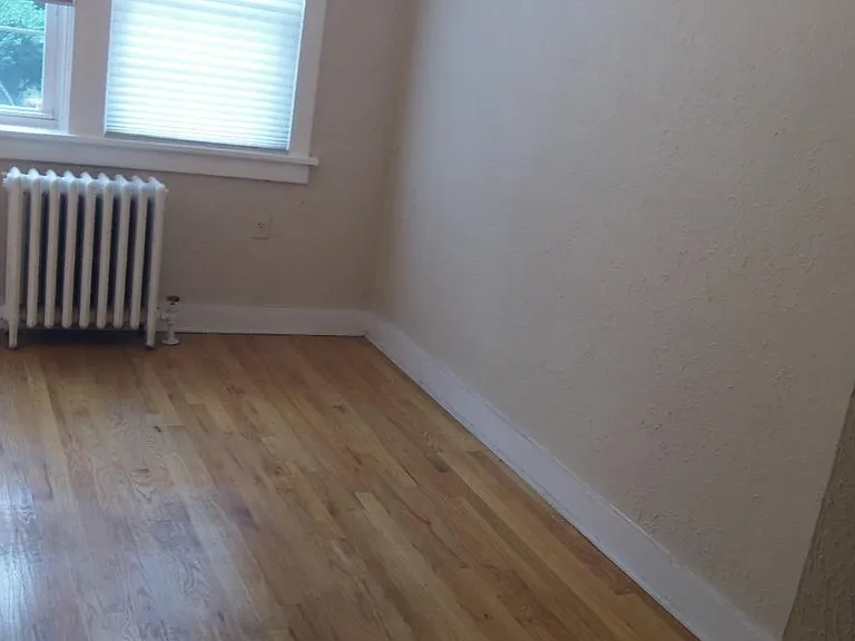 5552 Beacon St — Photo 3