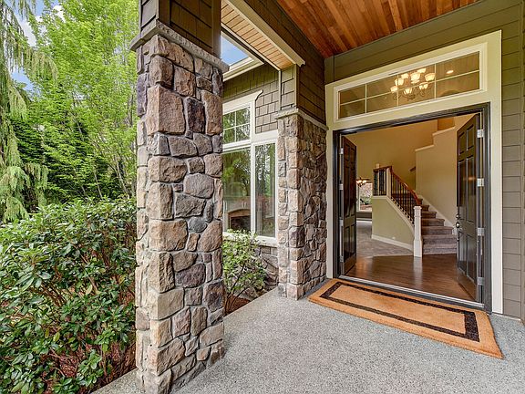 4th image of 21460 SE 3rd Pl
