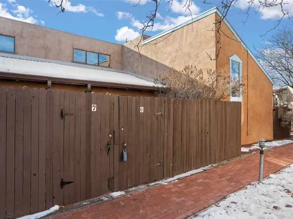 132 Romero St APT 6, Santa Fe, NM 87501