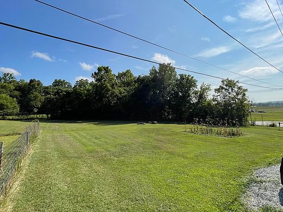 2nd image of 132 Burketts Chapel Rd