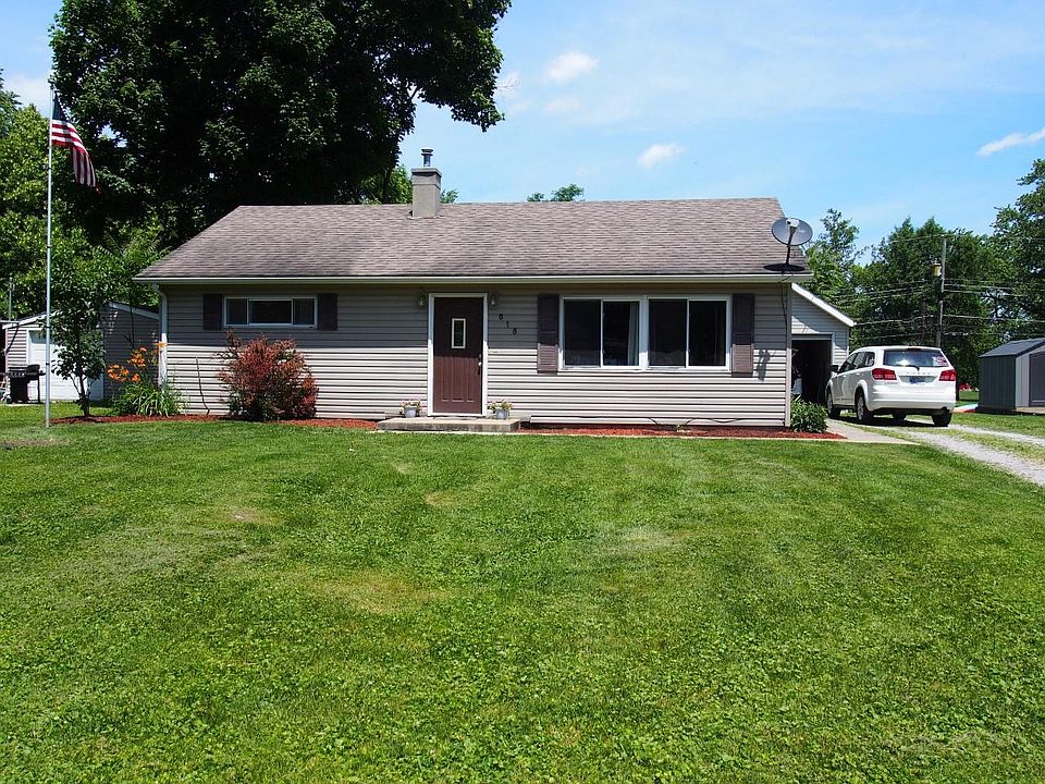 1st image of 818 Courtney Dr