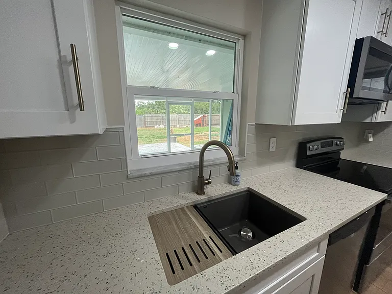 310 Dorchester Dr — Photo 28