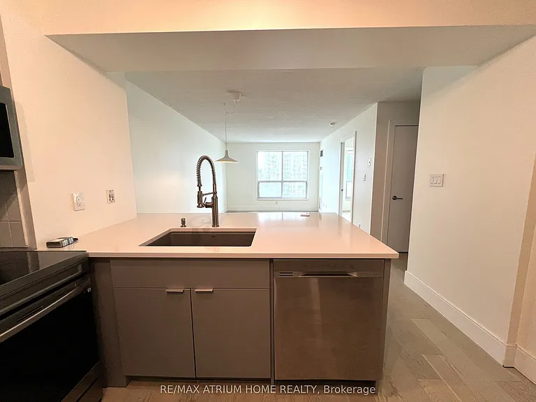 410 Queens Quay W #905 — Photo 4