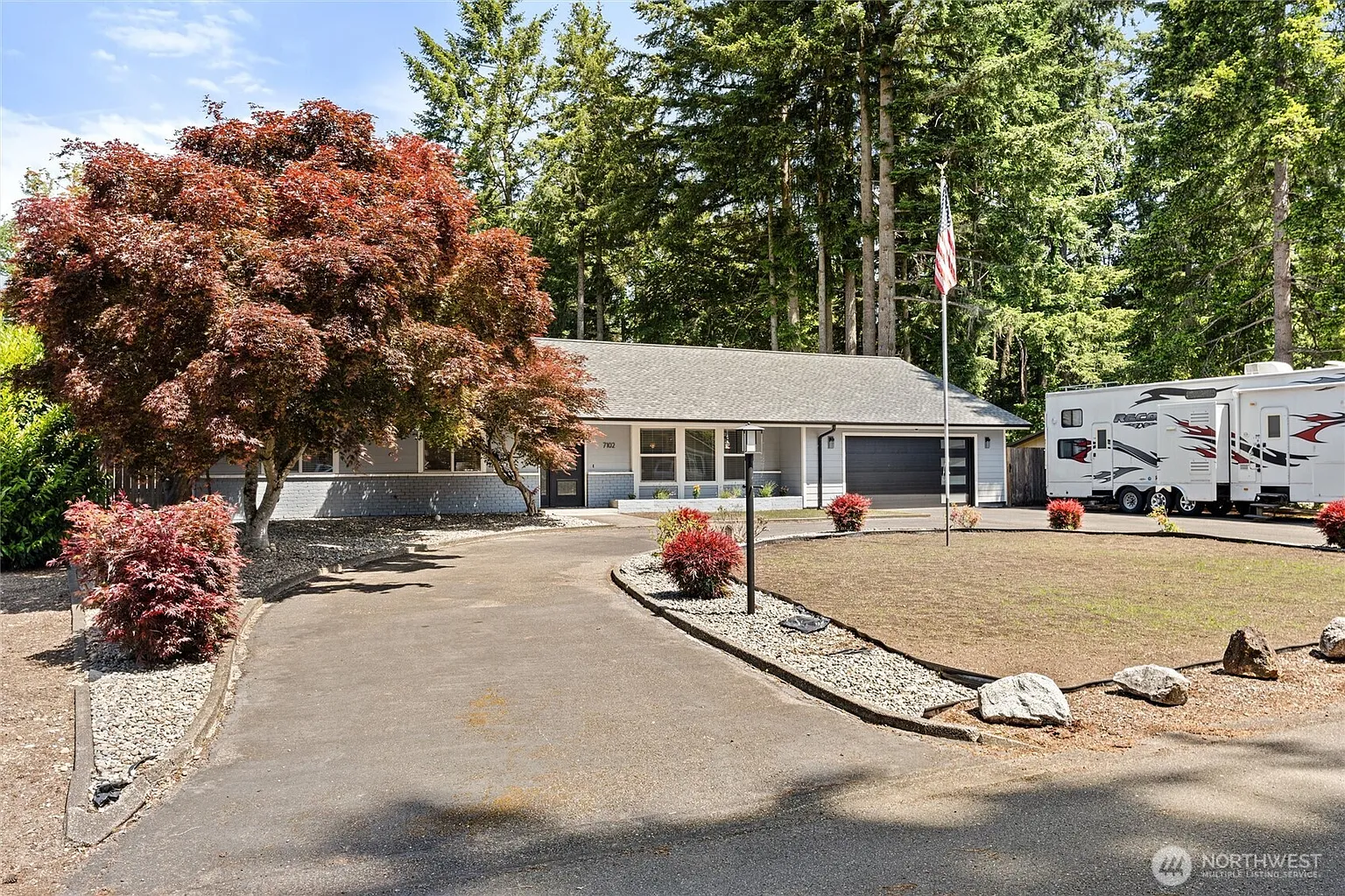 7102 Sierra Drive SE photo 1