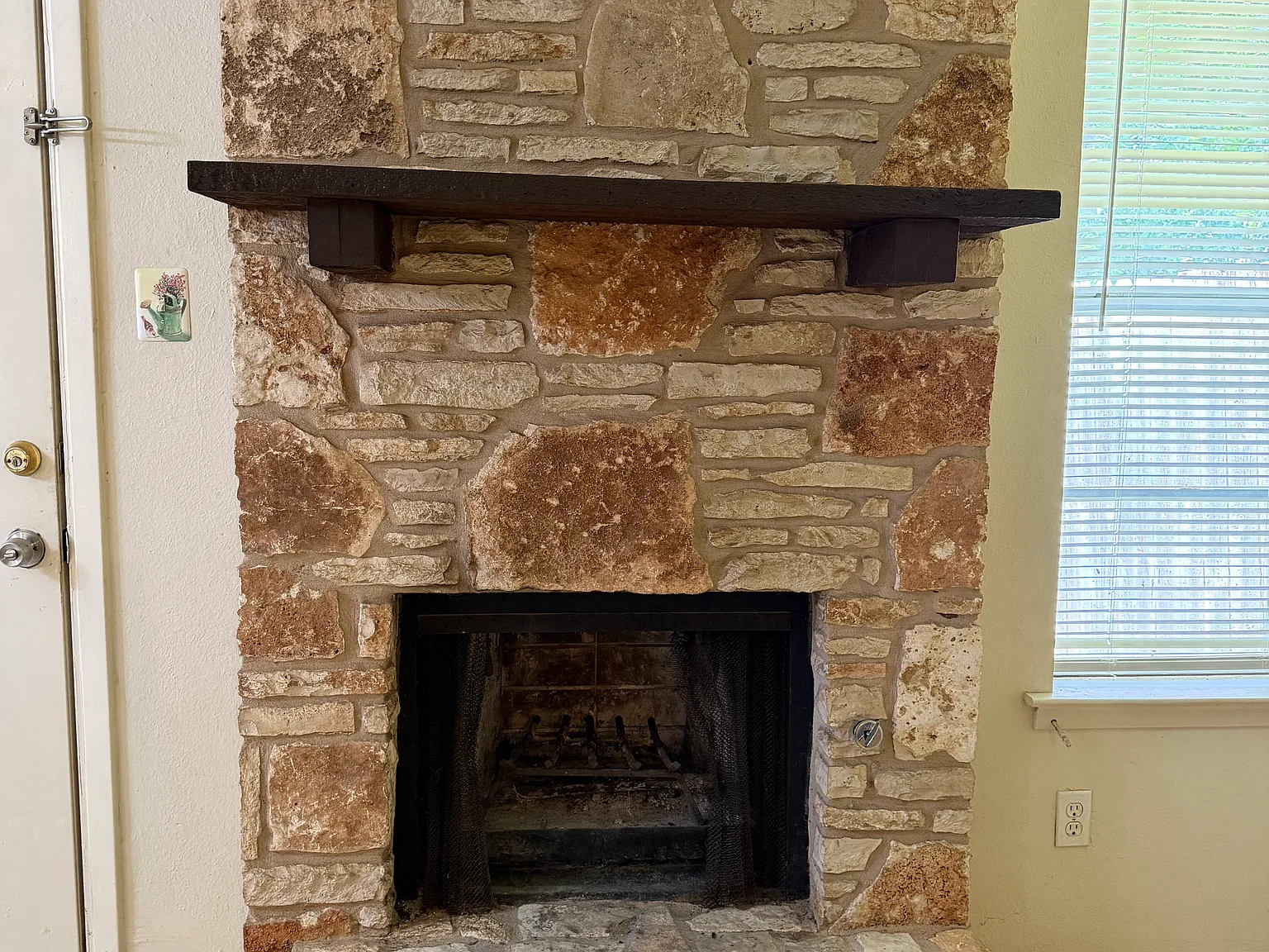 2 bed, 950 sqft, $1,400 — Photo 4