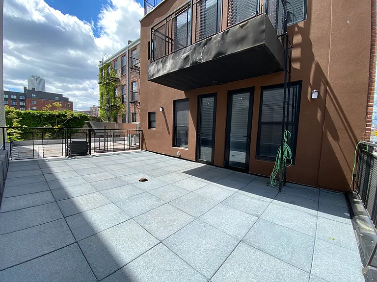119 Kent Ave #2G — Photo 14