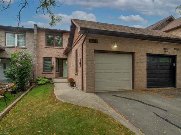 1066 Runnymead Cres, Oakville, ON L6M 1C4