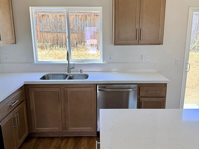 11705 Sebastian Rd — Photo 18