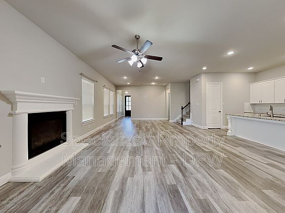 2nd image of 4425 Broadway Ave