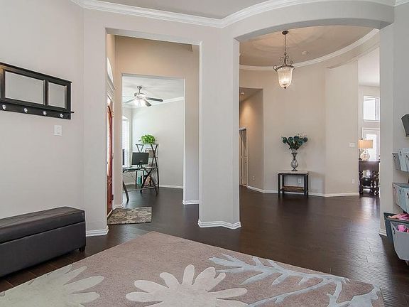 4th image of 5544 Hidden Creek Ln