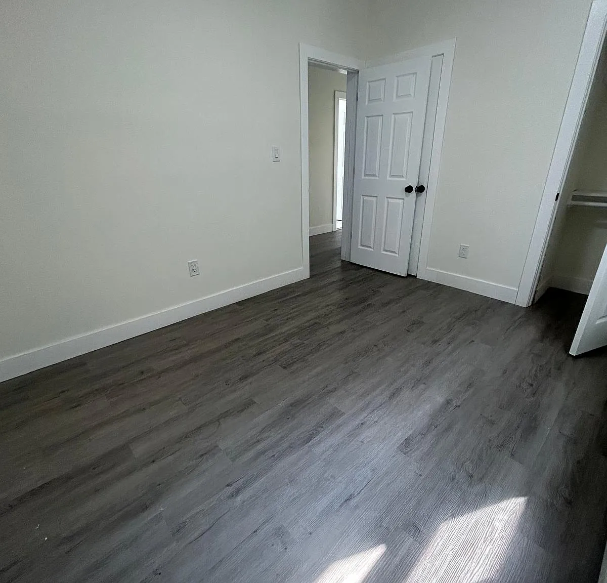3 bed, $2,200 — Photo 4