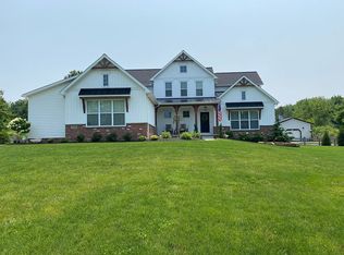 1555 Akins Rd, Broadview Heights, OH 44147
