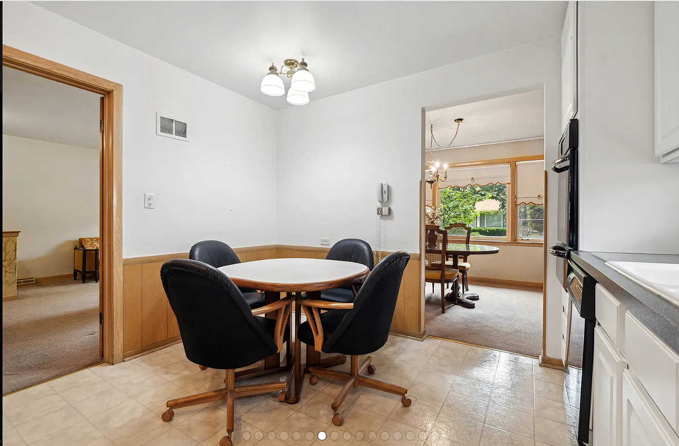 3 bed, 1329 sqft, $3,800 — Photo 3