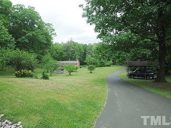 3rd image of 2705 Little River Dr