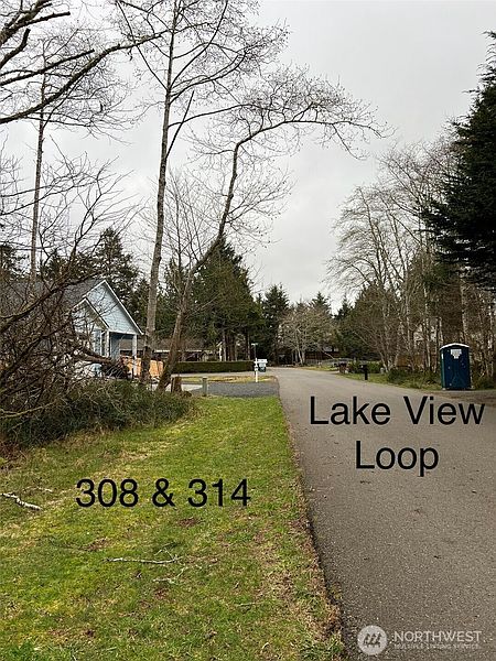4th image of 314 Lake View Loop NE