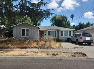 9835 Lyndhurst St, Oakland, CA 94603