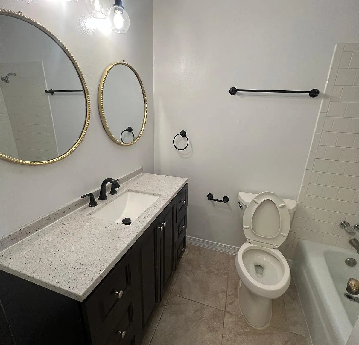 5 bed, 1200 sqft, $3,000 — Photo 1