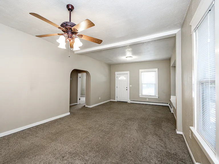 14 W Navajo St — Photo 15