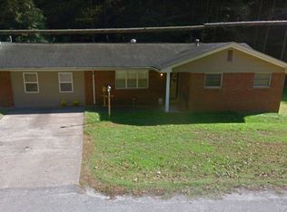 934 Short Creek Rd, Racine, WV 25165