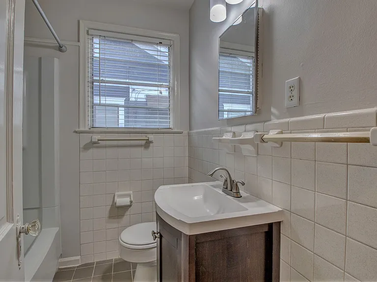 2216 N Arthur St — Photo 24