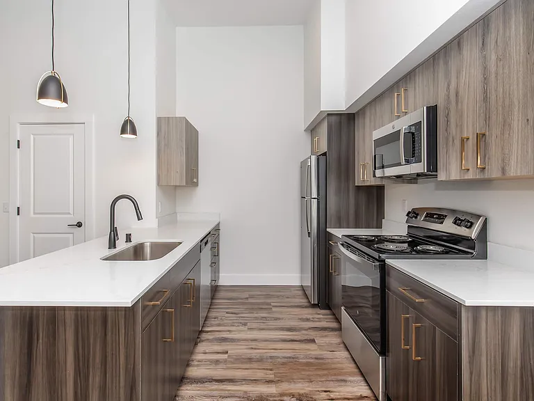 Lakeview Apartments — Photo 43