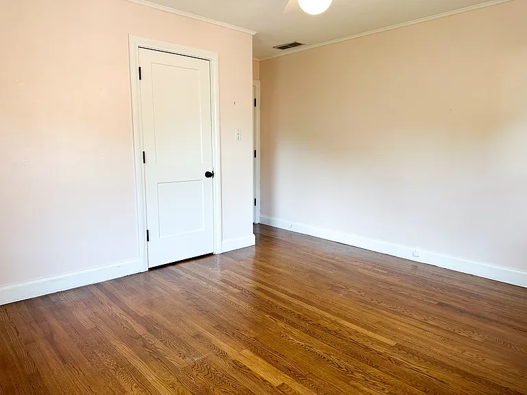 144 Patterson Rd — Photo 10