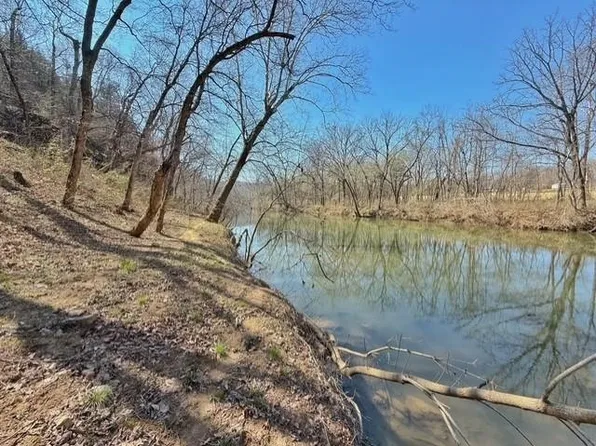 Powhatan Dr, Cherokee Village, AR 72529